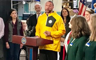 Charlie Batch Helps to Unveil Butter Sculpture at 103rd PA Farm Show